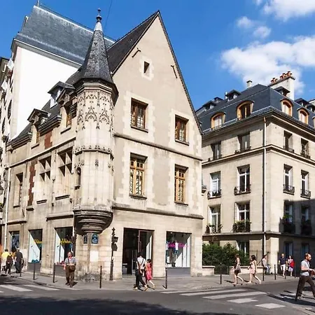 Avec Beaux Volumes Coeur Du Marais Apartment *